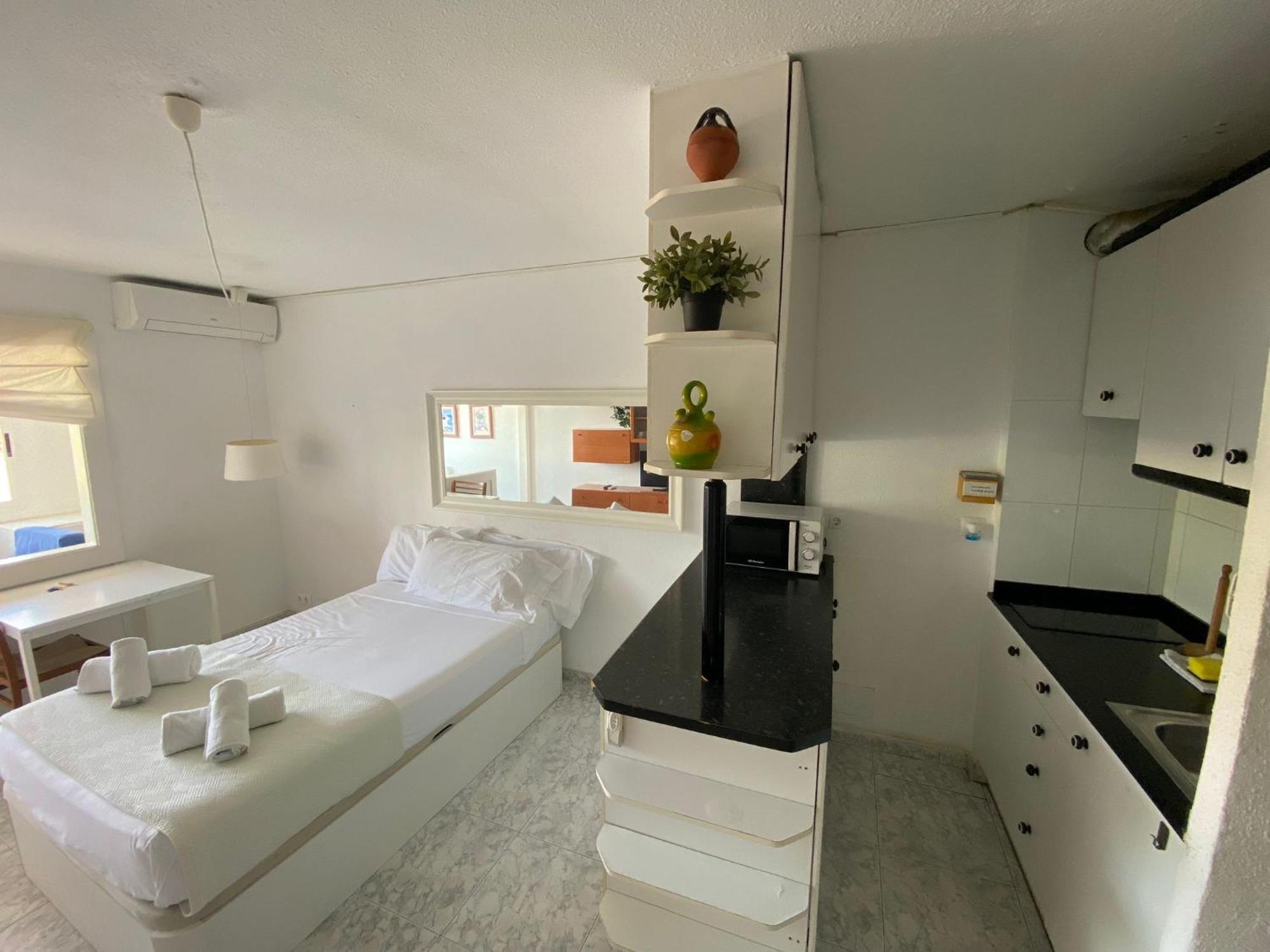 The Moon Studio By Hello Homes سيدجيس المظهر الخارجي الصورة